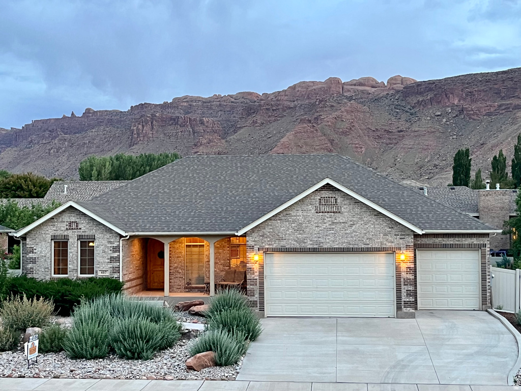 487 KIVA DR Moab, UT 84532