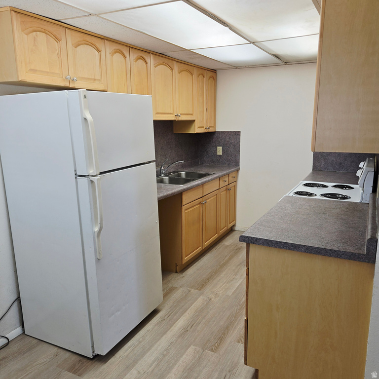 8408 S FOXBRIDGE CIR Sandy, UT 84093