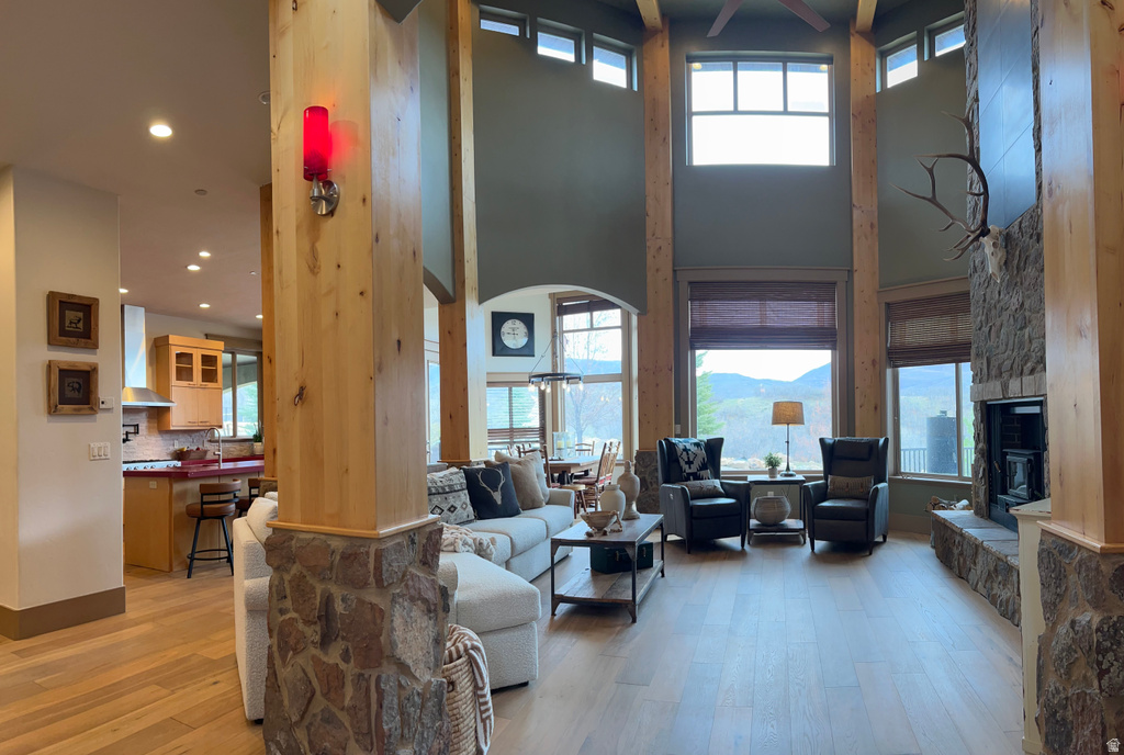 47 S MEADOW DR Springville, UT 84663