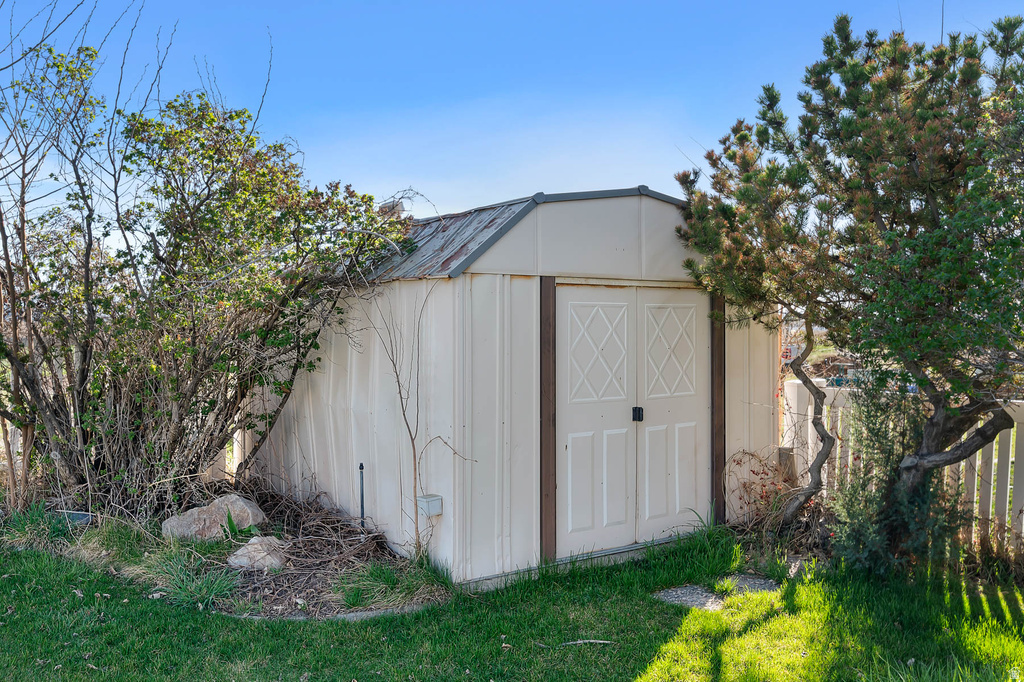 2429 W 300 N West Point, UT 84015