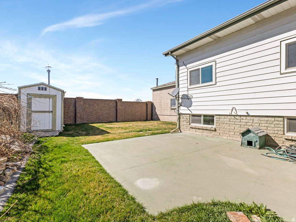 5106 S JOLLY ST Taylorsville, UT 84123