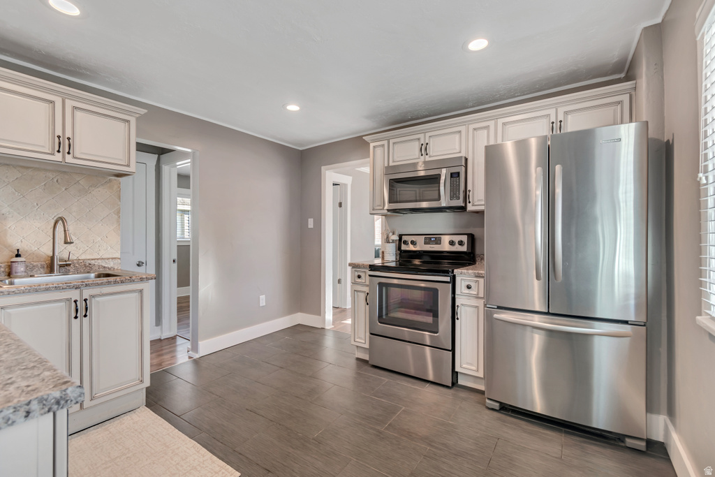 1730 S ROBERTA ST Salt Lake City, UT 84115