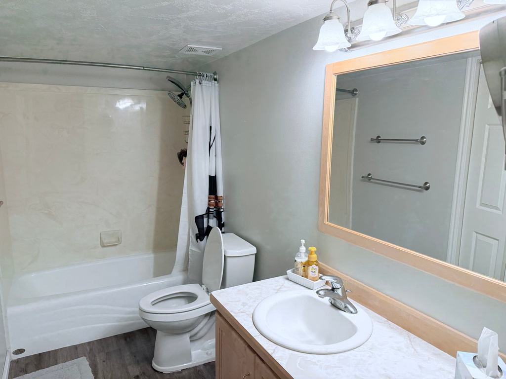 1697 W 2450 N Vernal, UT 84078