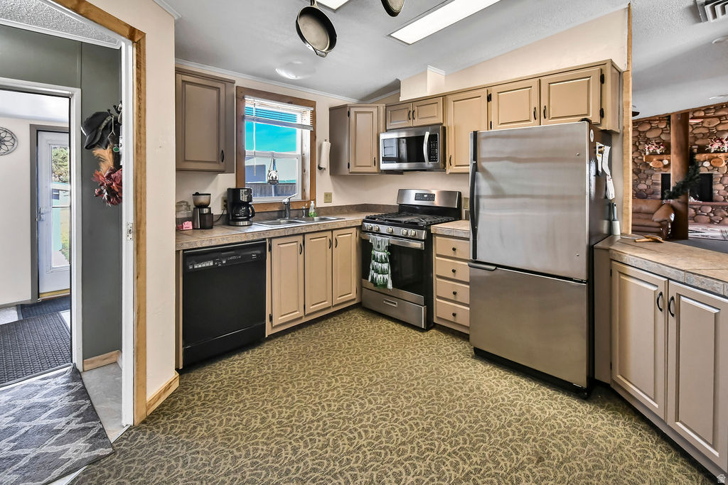 290 N 300 W Koosharem, UT 84744