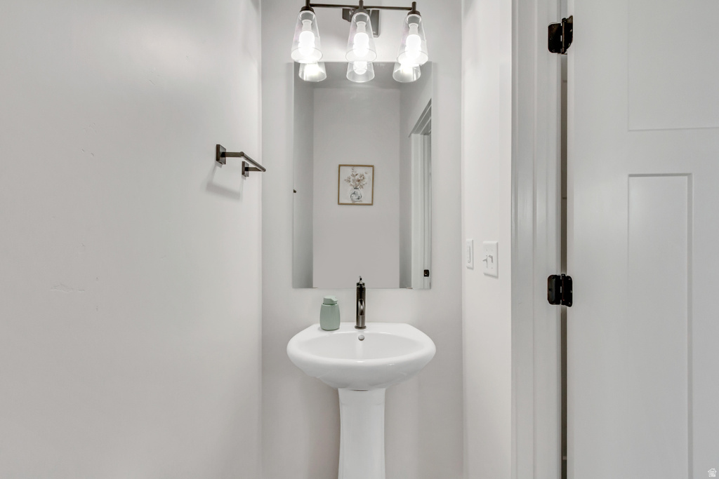 1341 N 3960 W Lehi, UT 84048