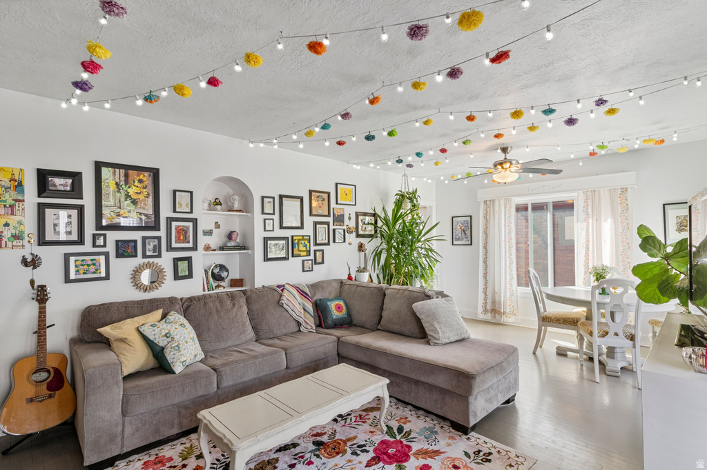 2713 S HIGHLAND DR Salt Lake City, UT 84106