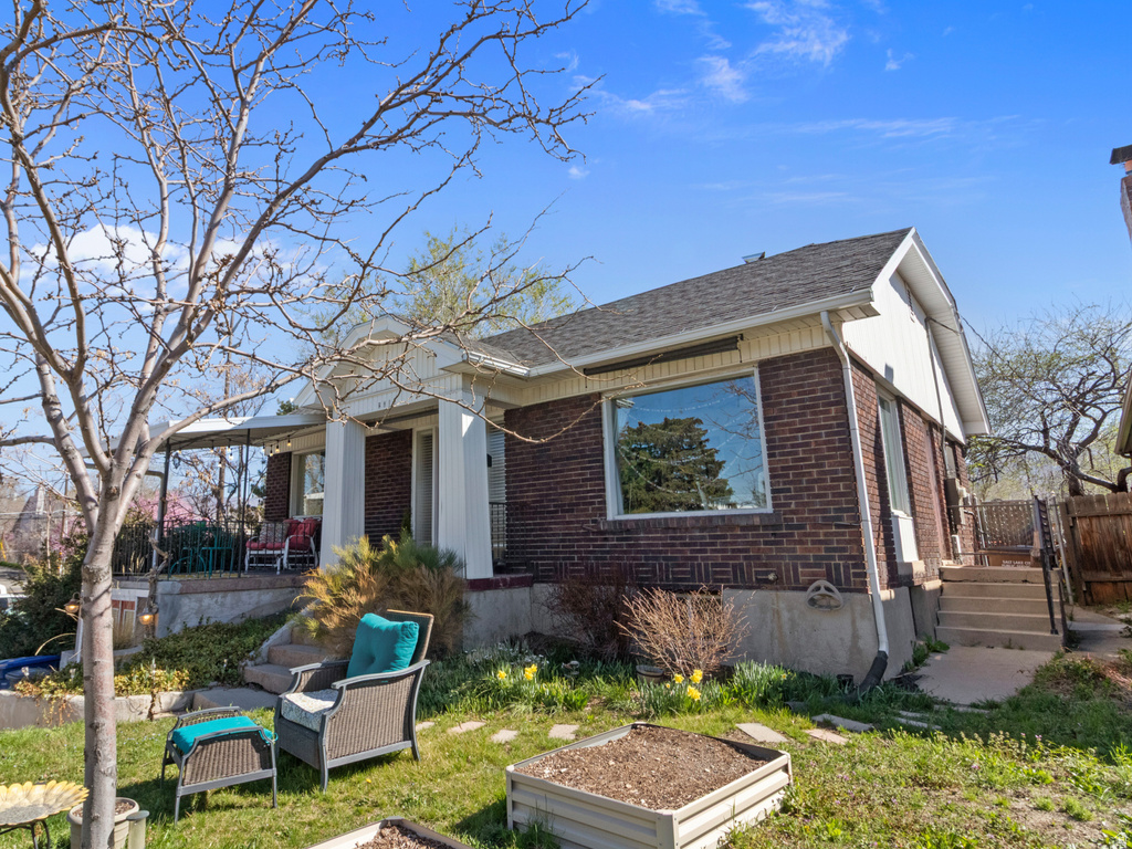 2713 S HIGHLAND DR Salt Lake City, UT 84106