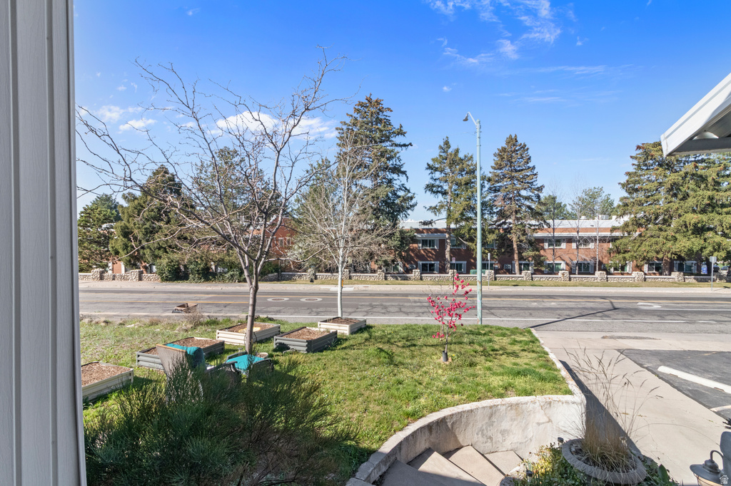 2713 S HIGHLAND DR Salt Lake City, UT 84106