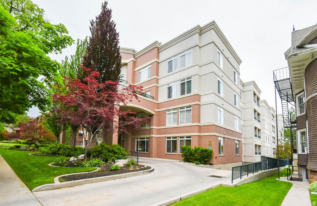 838 E SOUTH TEMPLE DR #303 Salt Lake City, UT 84102