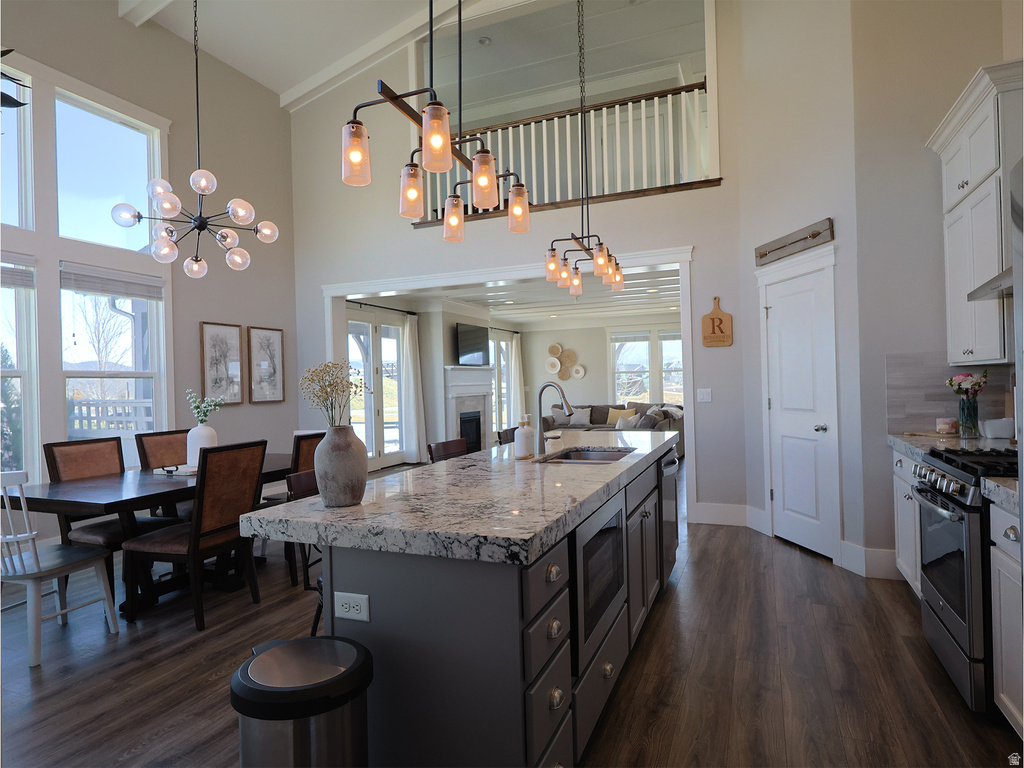 10993 S OQUIRRH RD South Jordan, UT 84009