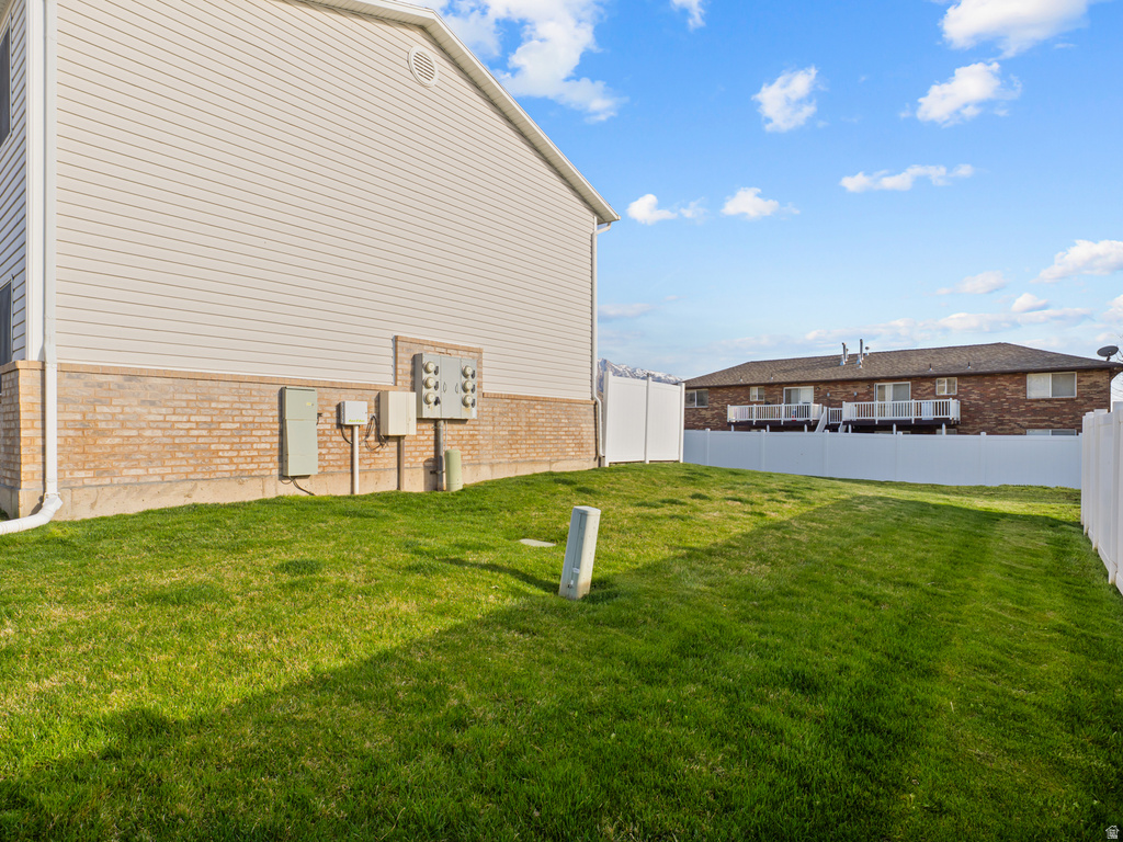 422 E 2050 N photo 5