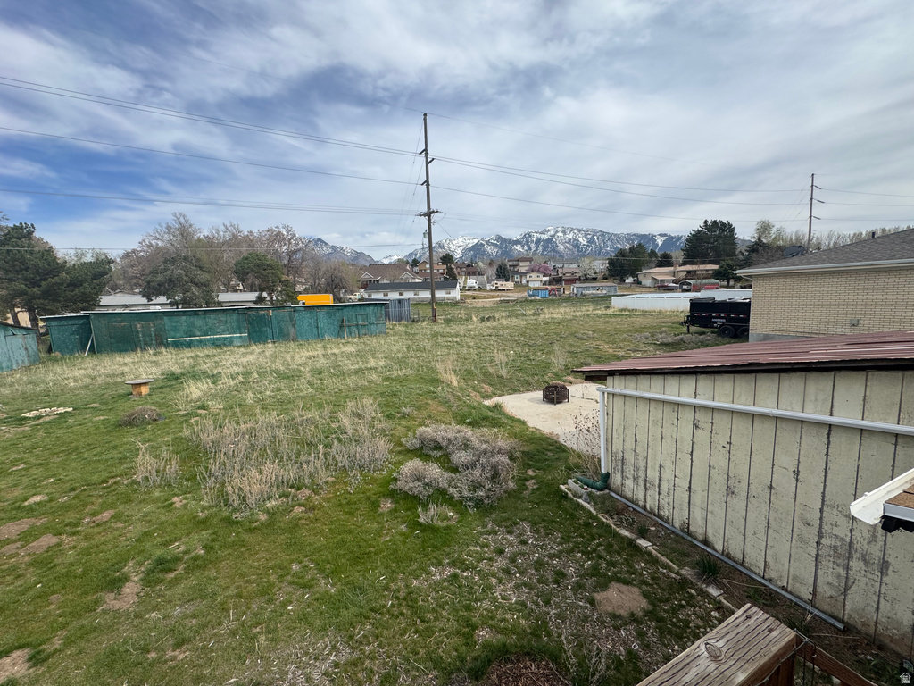 8629 S VAQUERO DR Sandy, UT 84107