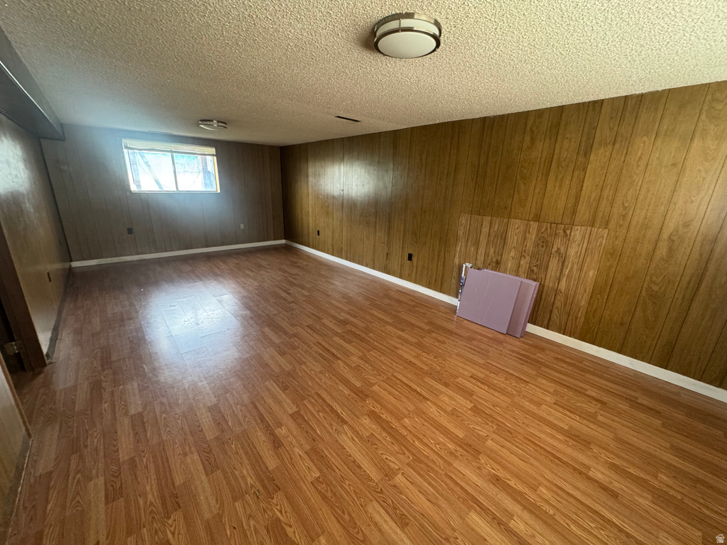 8629 S VAQUERO DR Sandy, UT 84107