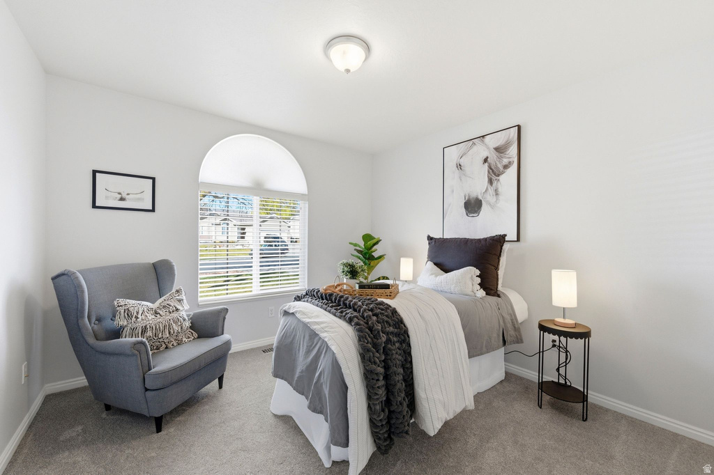 6577 S HIGH BLUFF DR West Valley City, UT 84118