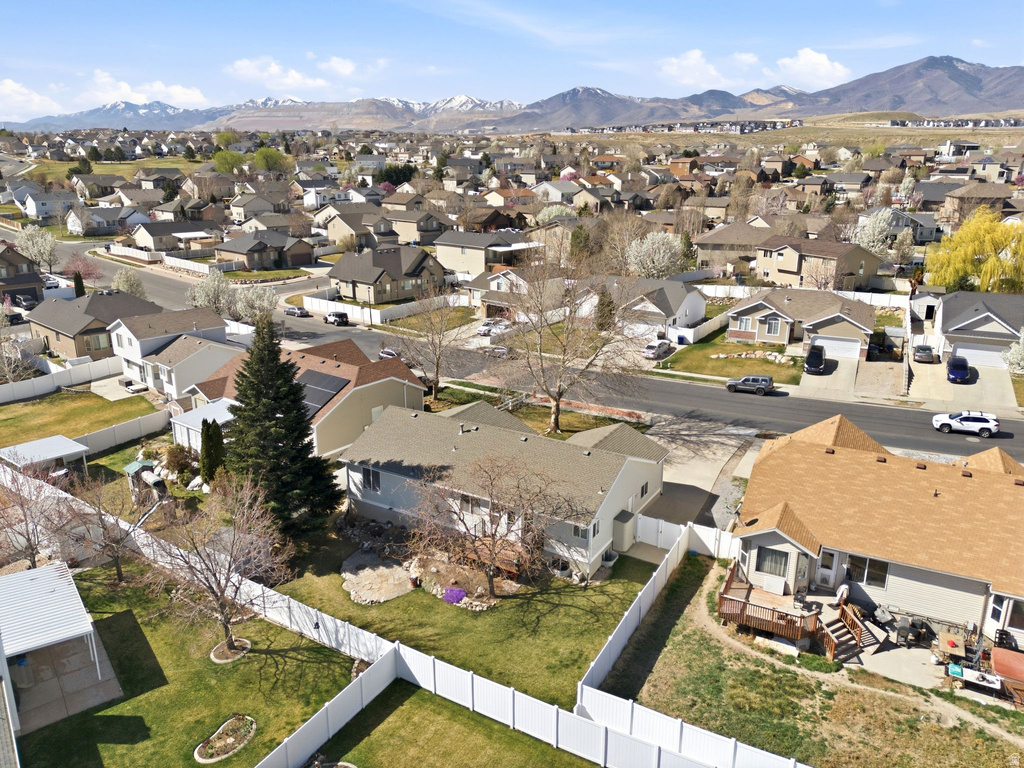 6577 S HIGH BLUFF DR West Valley City, UT 84118