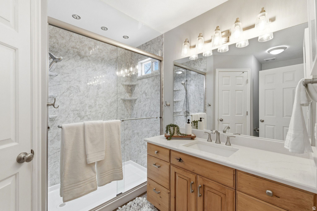 6577 S HIGH BLUFF DR West Valley City, UT 84118