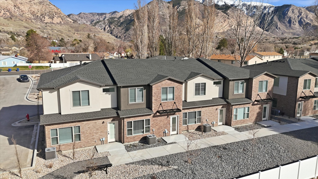 1263 S 985 E Ogden, UT 84404