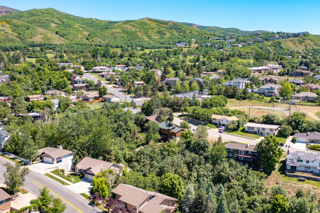 831 E SAN SIMEON WAY Bountiful, UT 84010