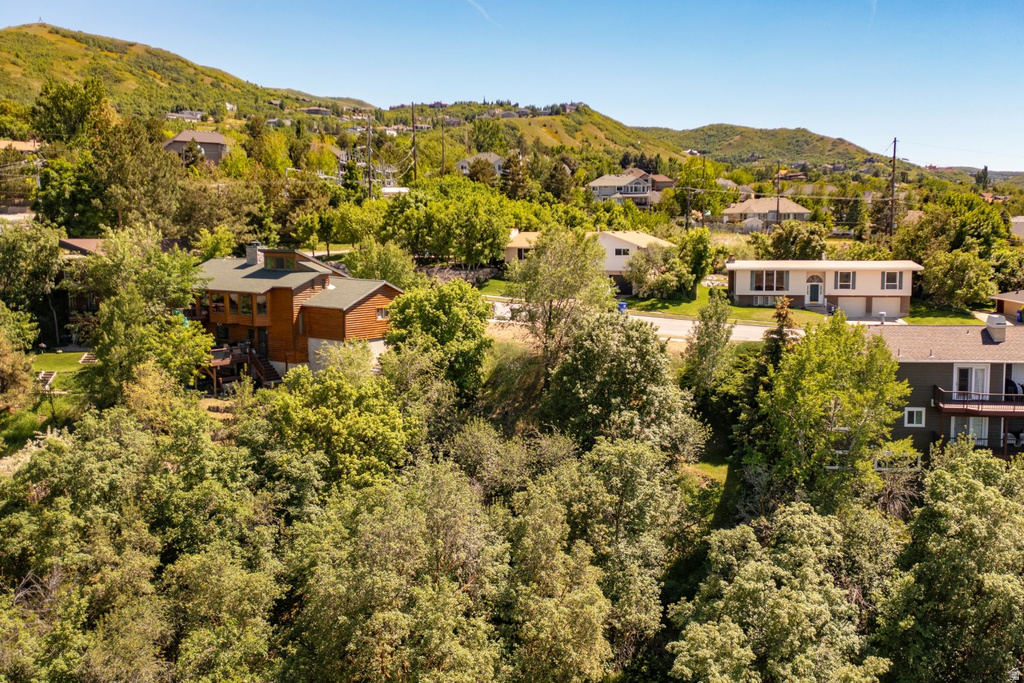 831 E SAN SIMEON WAY Bountiful, UT 84010