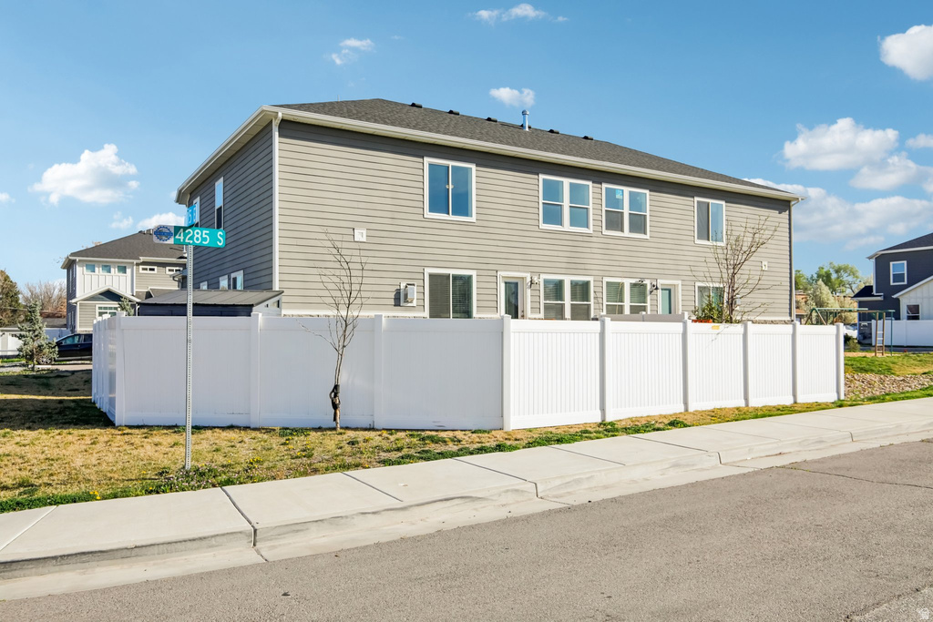 4268 S STEELE CREEK CT Millcreek, UT 84107