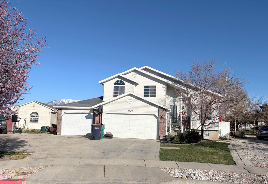 4082 W 4875 S Roy, UT 84067