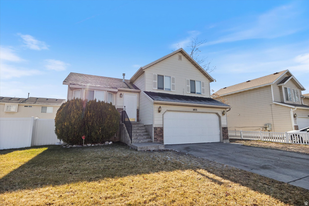 1453 W LANCELOT DR West Valley City, UT 84119