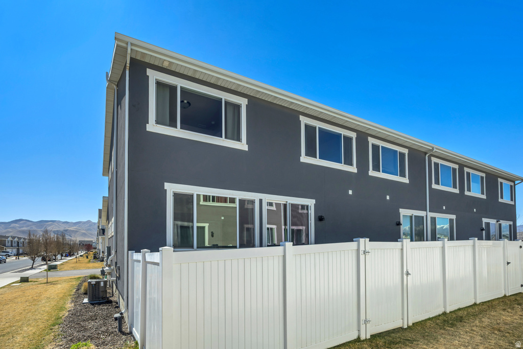 4383 E FELL PONY CT Eagle Mountain, UT 84005