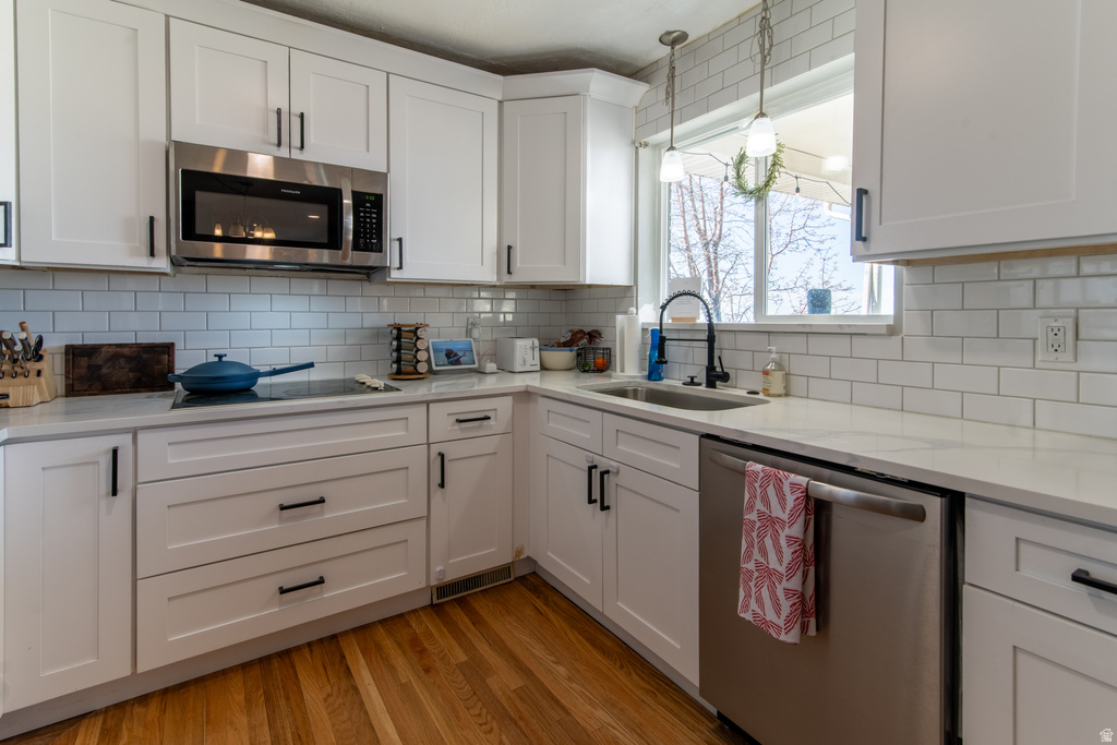 2226 E CASTLE HILL AVE Cottonwood Heights, UT 84121