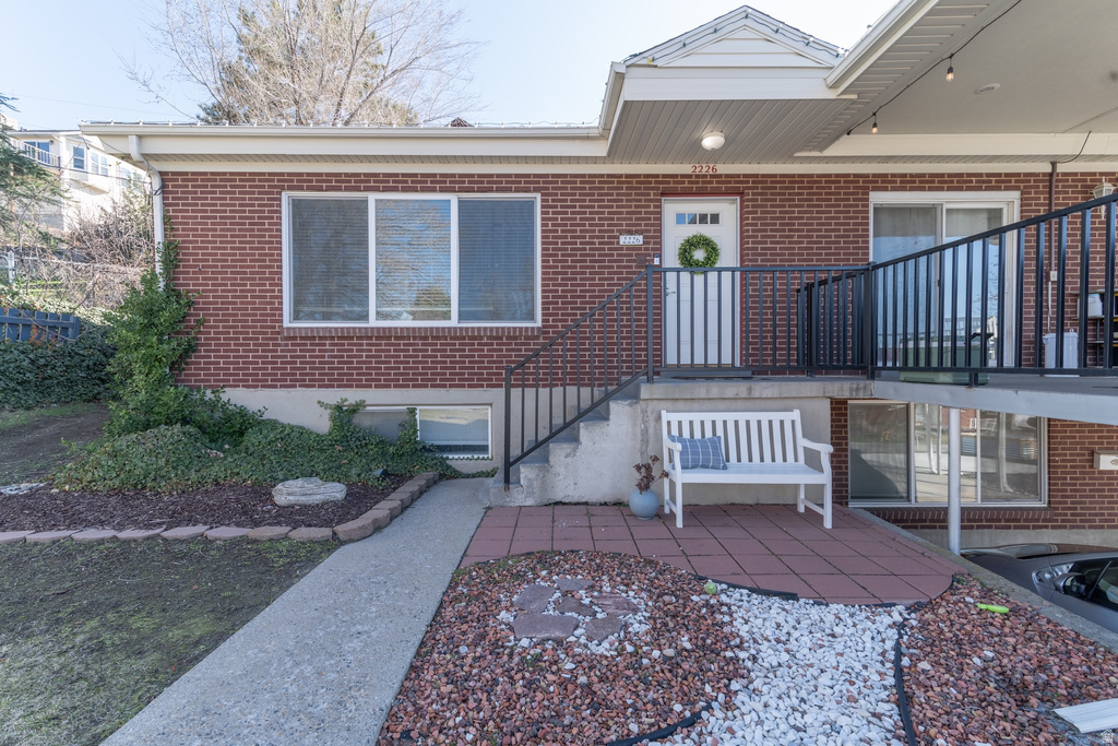 2226 E CASTLE HILL AVE Cottonwood Heights, UT 84121