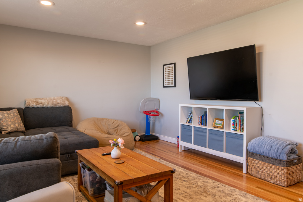 2226 E CASTLE HILL AVE Cottonwood Heights, UT 84121