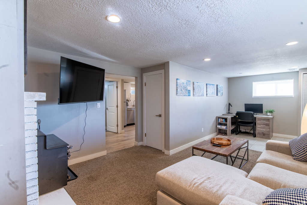 2226 E CASTLE HILL AVE Cottonwood Heights, UT 84121