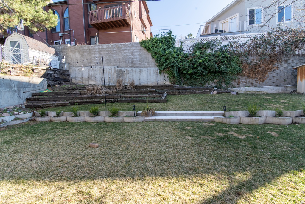 2226 E CASTLE HILL AVE Cottonwood Heights, UT 84121