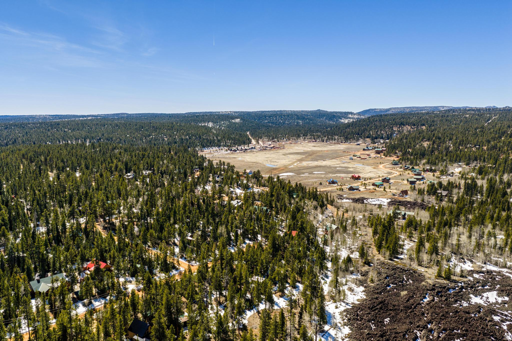 1420 E WOODCHUCK RD Duck Creek Village, UT 84762