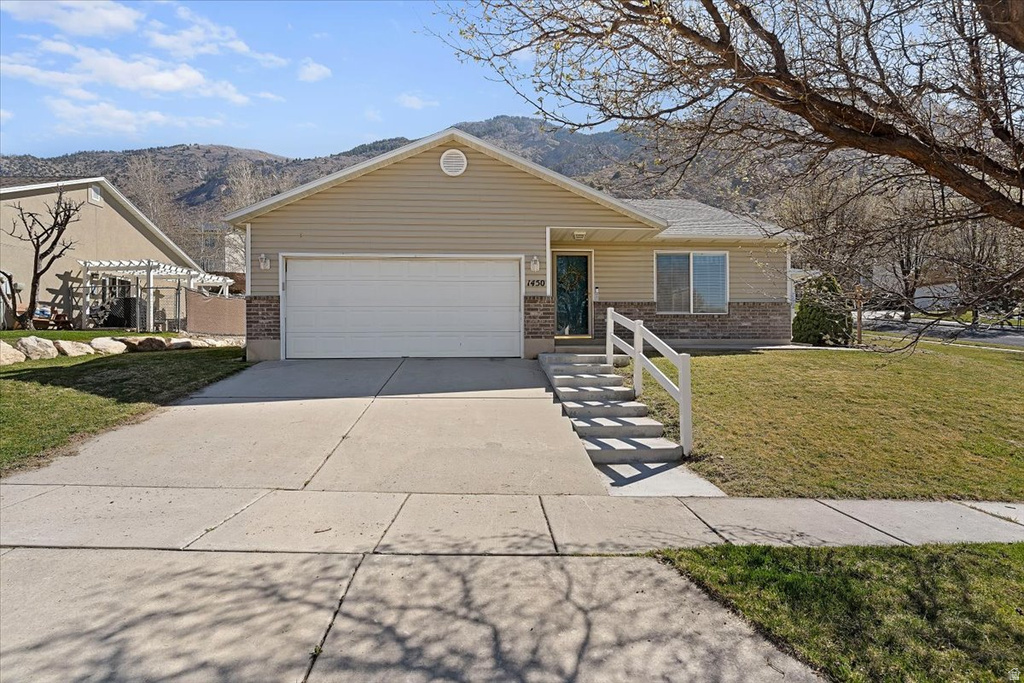 1450 BLACK MOUNTAIN DR DR Ogden, UT 84405