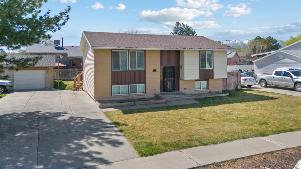 5353 W PEGGY LN West Valley City, UT 84120