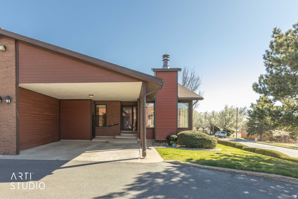 1303 E 2025 S Ogden, UT 84401