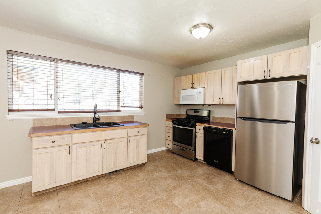 584 S 300 W Logan, UT 84321