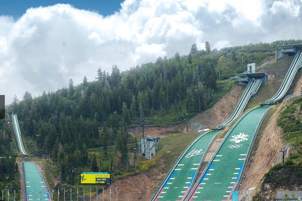 5655 N OSLO LN Park City, UT 84098