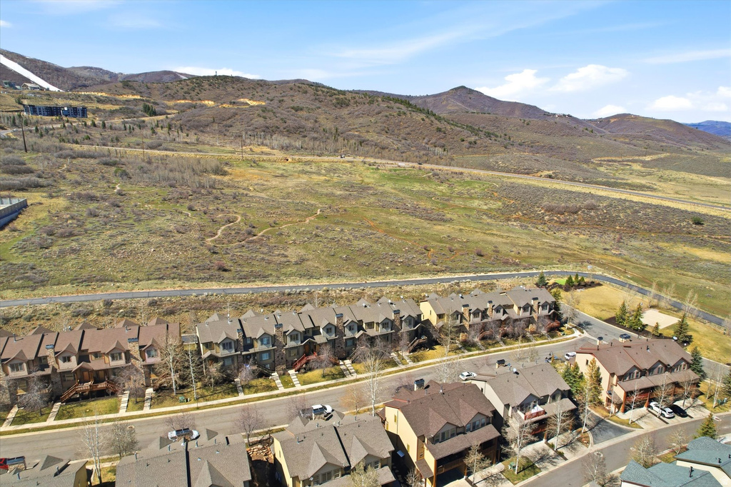 5655 N OSLO LN Park City, UT 84098