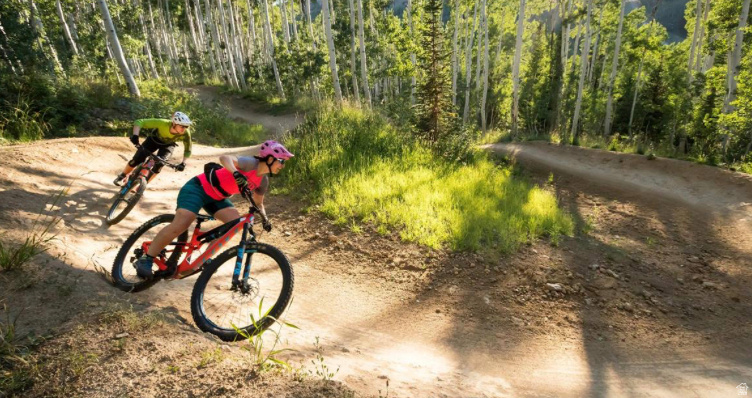 5655 N OSLO LN Park City, UT 84098