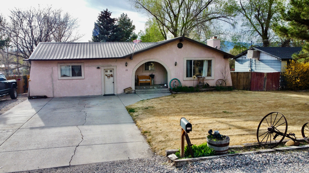 154 S 300 E Monroe, UT 84754