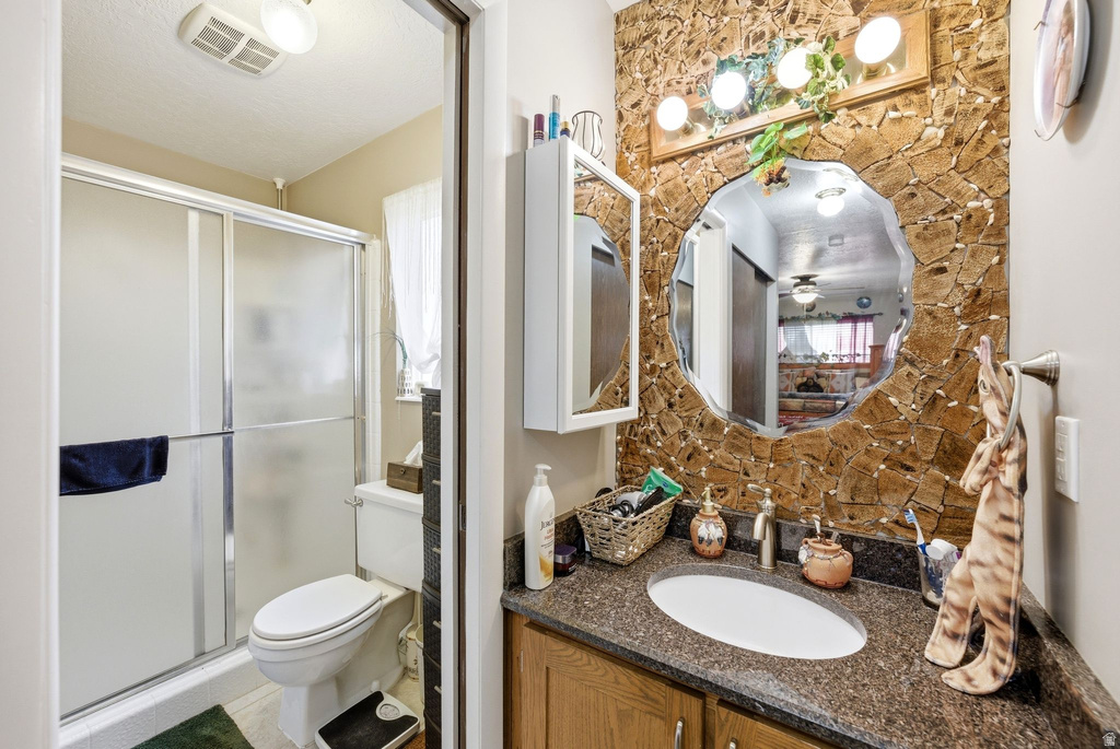 1582 N EMERALD DR Layton, UT 84040