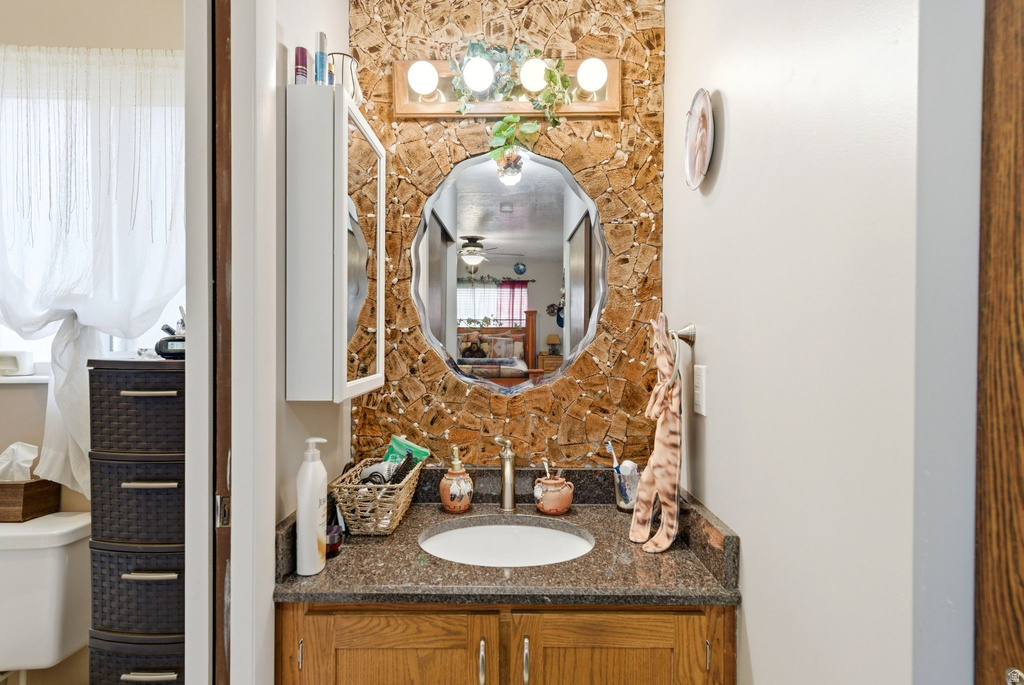 1582 N EMERALD DR Layton, UT 84040