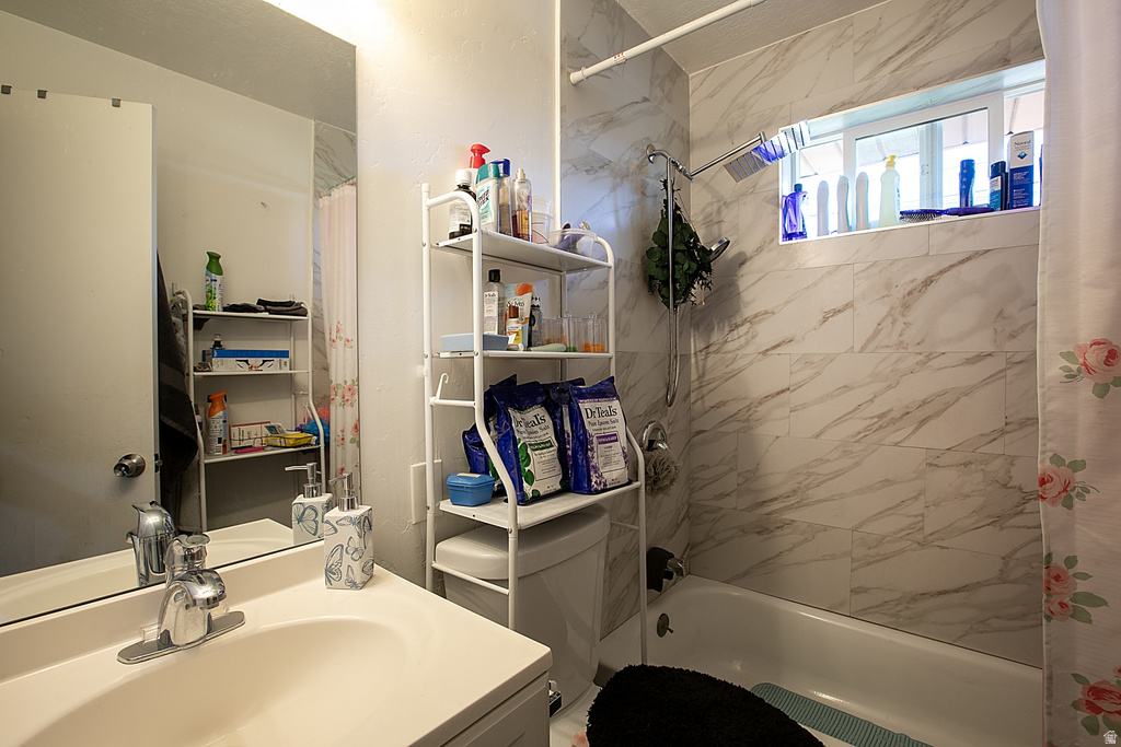 254 W PIONEER CIR Midvale, UT 84047