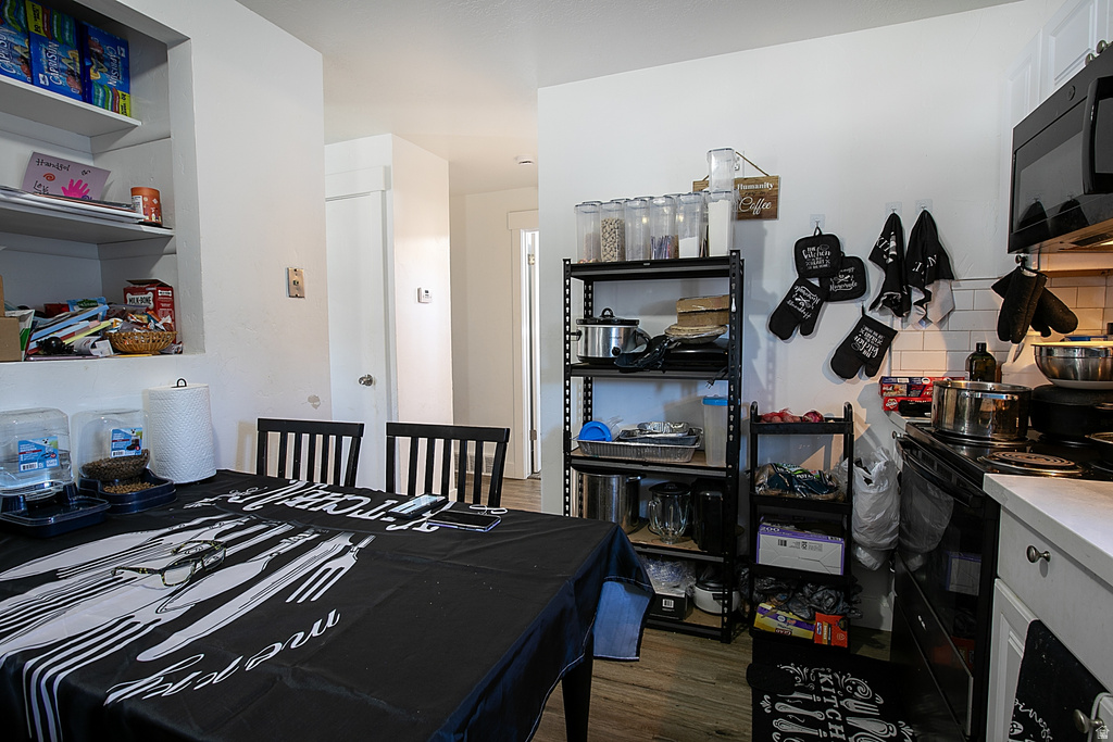 254 W PIONEER CIR Midvale, UT 84047