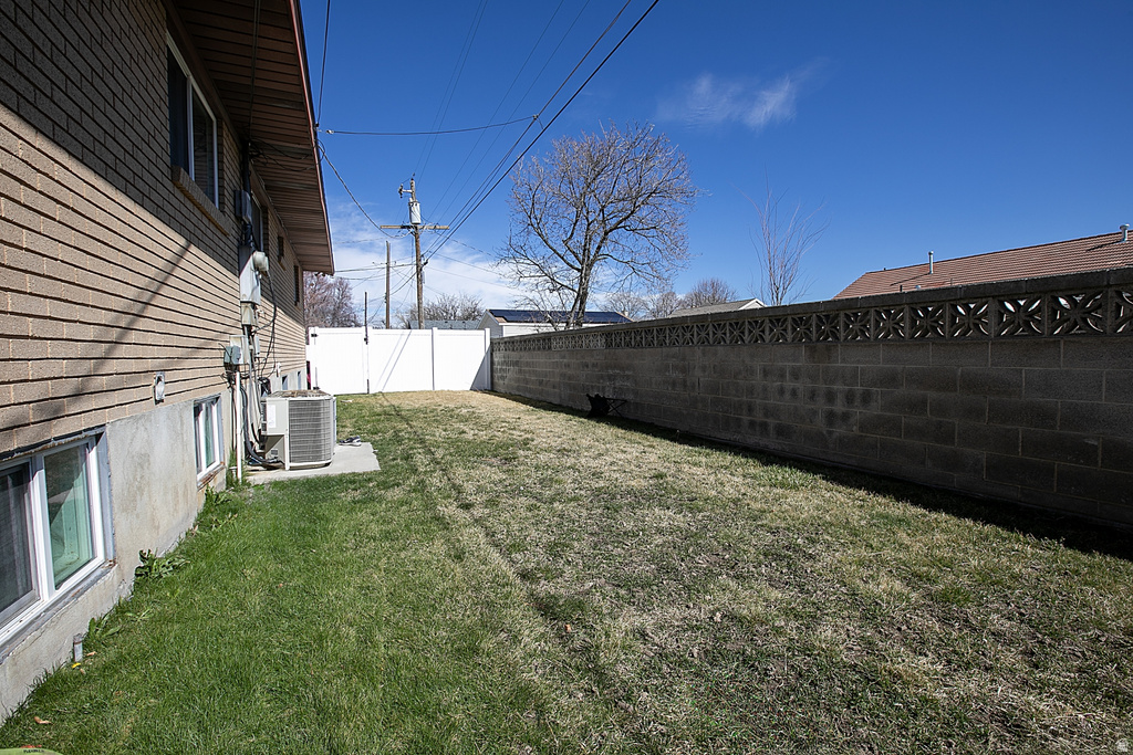 254 W PIONEER CIR Midvale, UT 84047