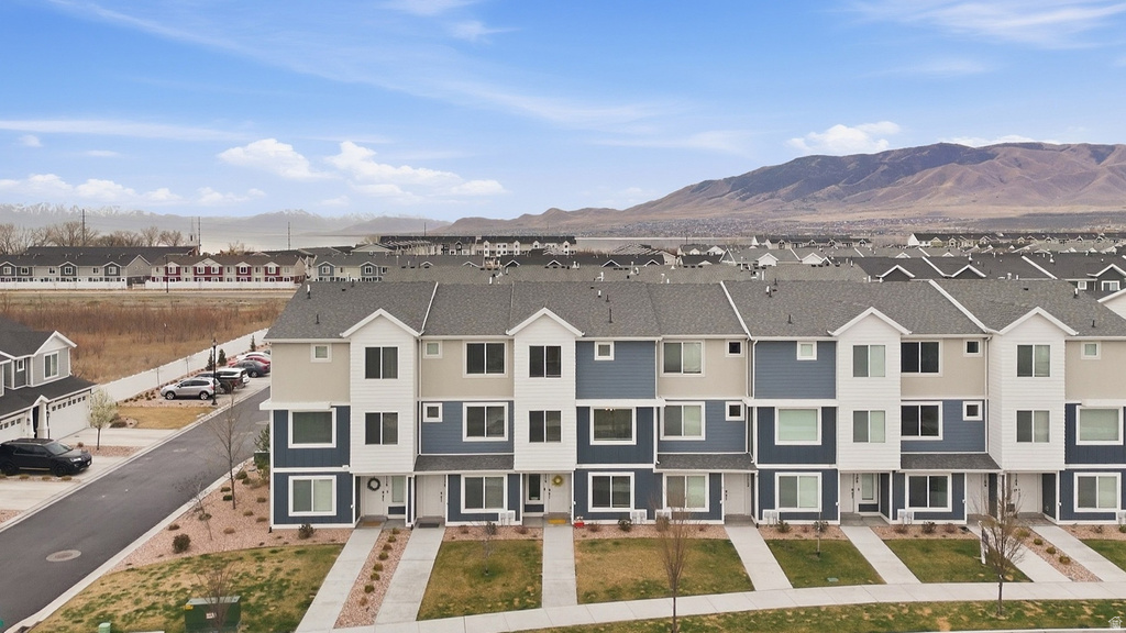 1114 E YARD ROW Saratoga Springs, UT 84045