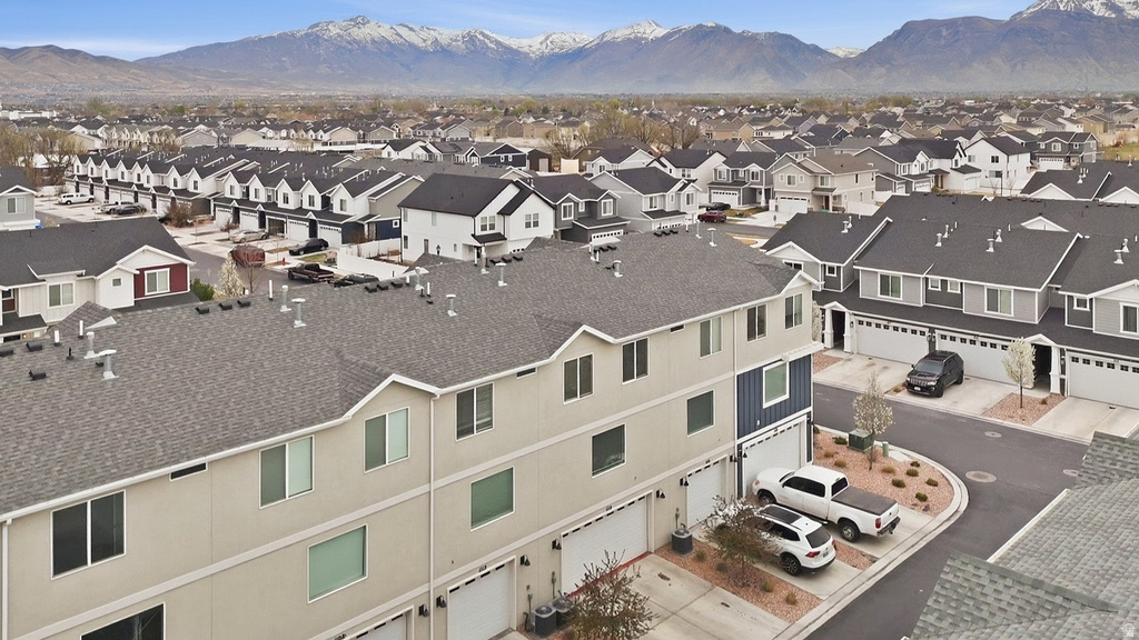 1114 E YARD ROW Saratoga Springs, UT 84045