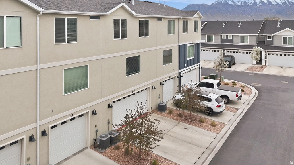 1114 E YARD ROW Saratoga Springs, UT 84045