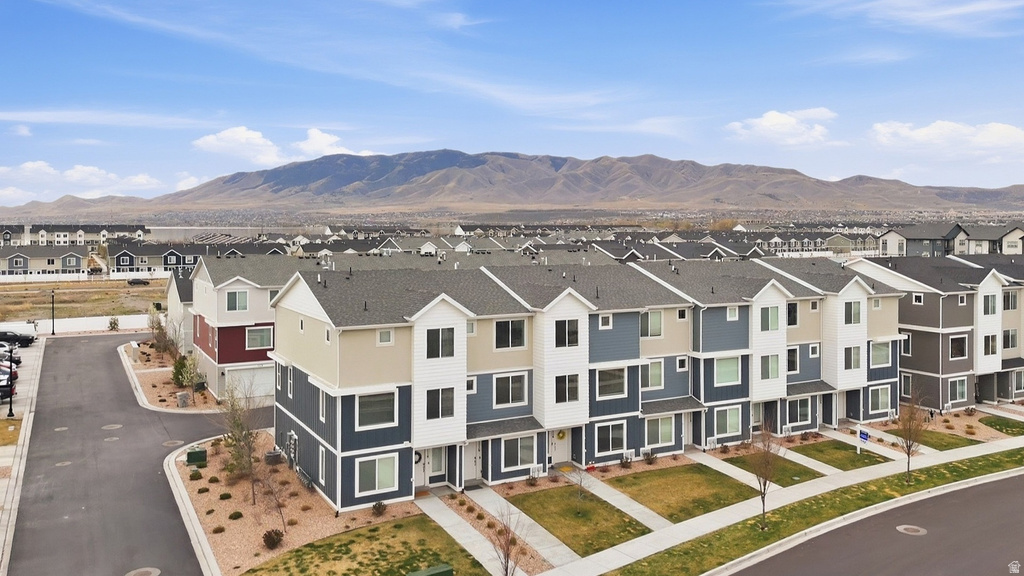 1114 E YARD ROW Saratoga Springs, UT 84045